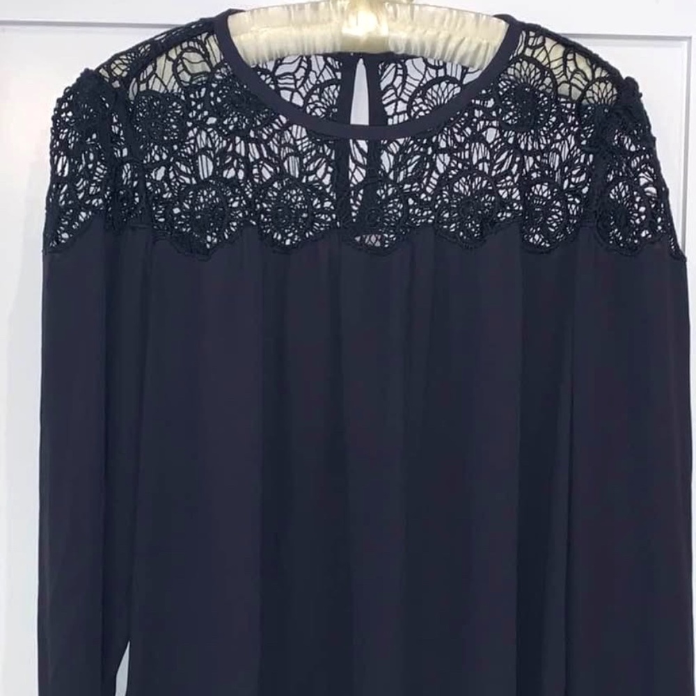 Ann Taylor Loft Women’s Black Lace Top Size Small